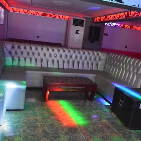 Nikita Hotel Yaounde Ngoại thất bức ảnh
