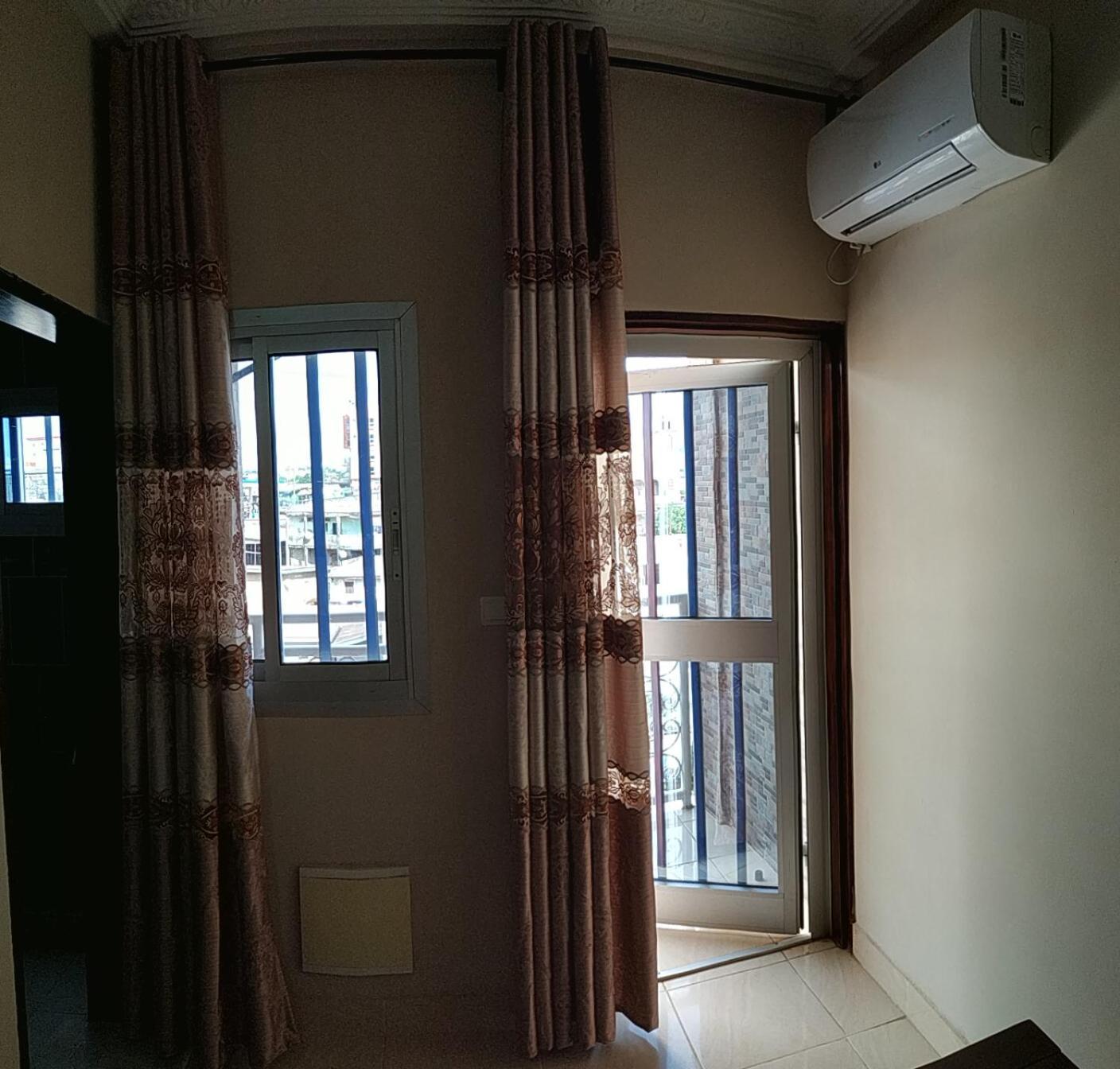 Nikita Hotel Yaounde Ngoại thất bức ảnh