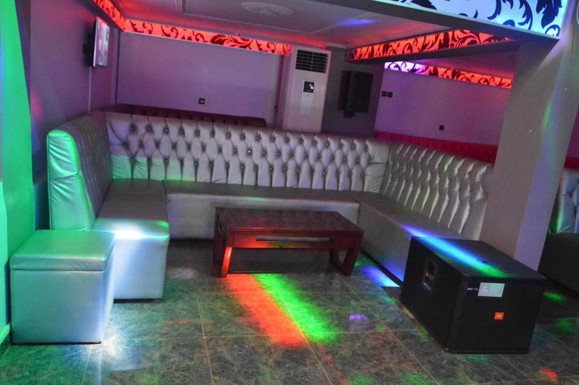 Nikita Hotel Yaounde Ngoại thất bức ảnh