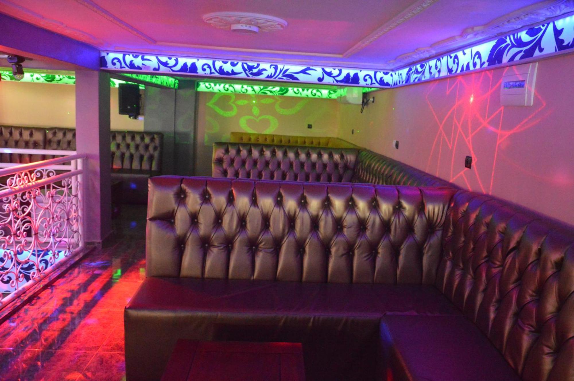 Nikita Hotel Yaounde Ngoại thất bức ảnh