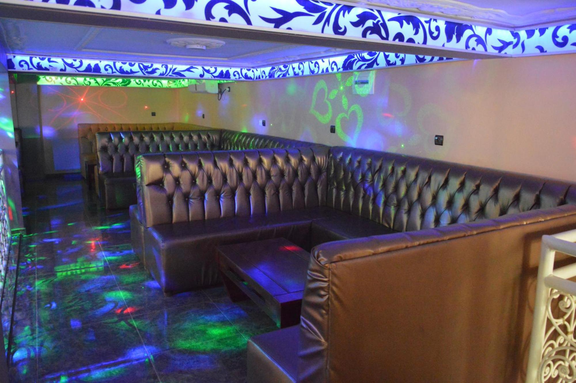 Nikita Hotel Yaounde Ngoại thất bức ảnh