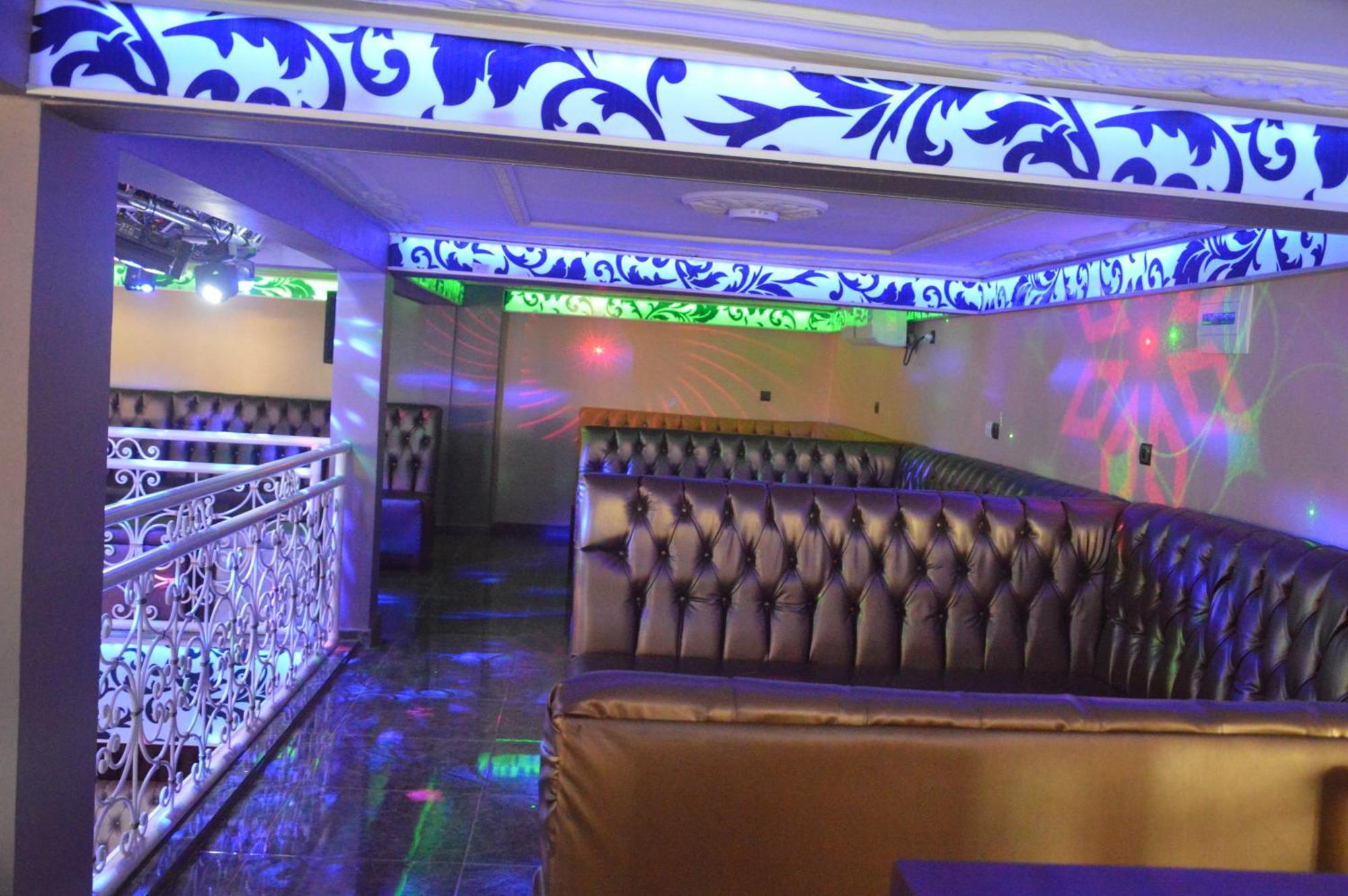 Nikita Hotel Yaounde Ngoại thất bức ảnh