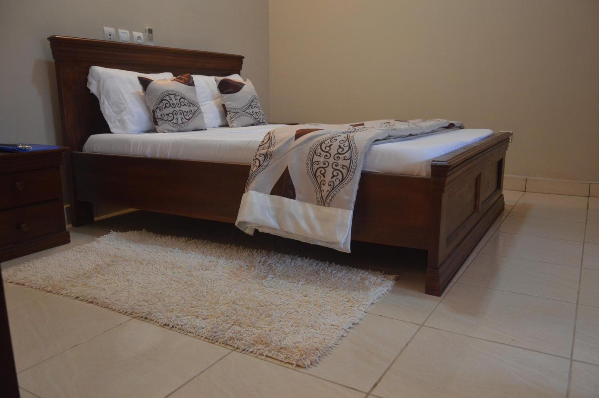 Nikita Hotel Yaounde Ngoại thất bức ảnh