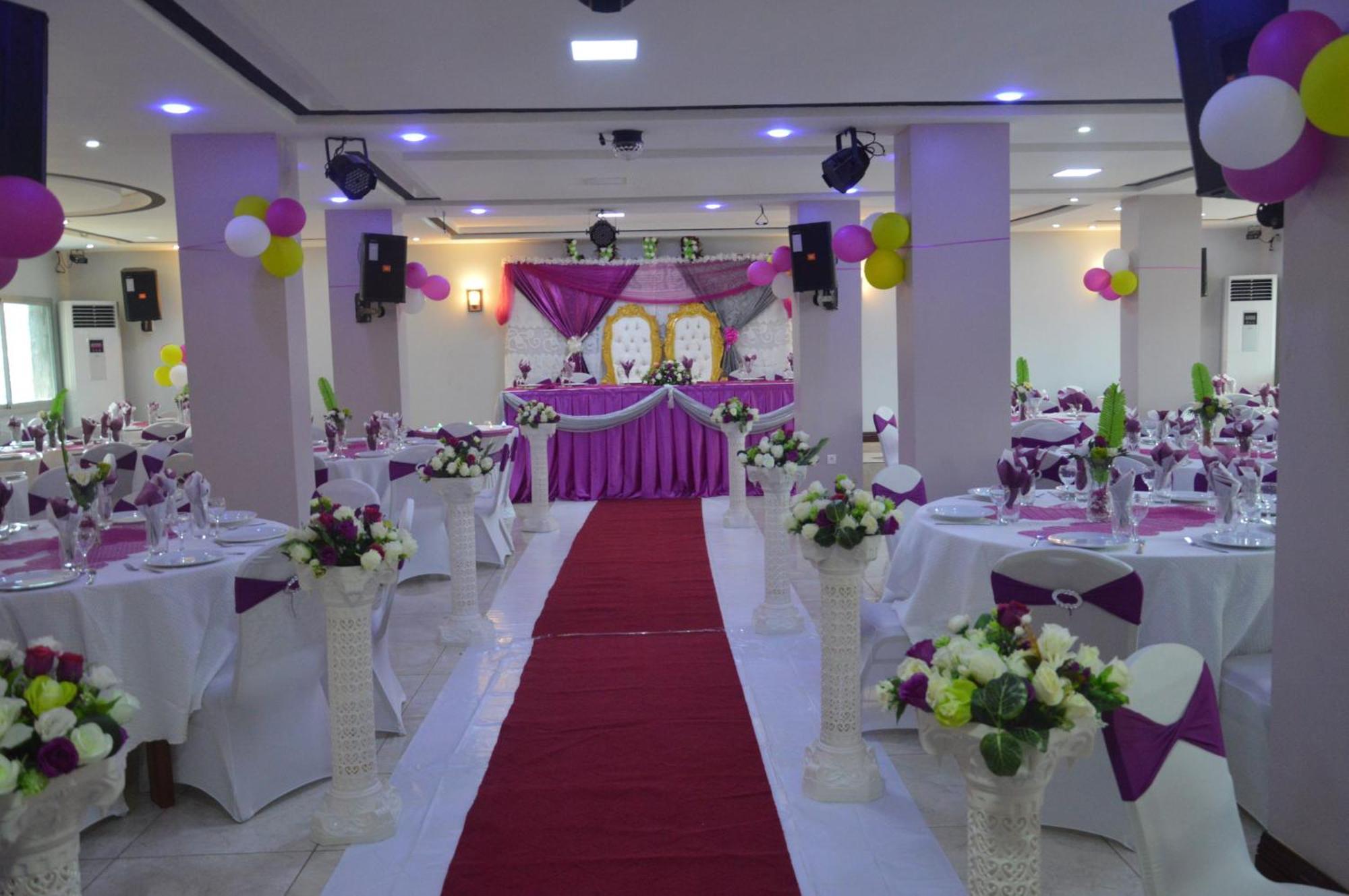 Nikita Hotel Yaounde Ngoại thất bức ảnh